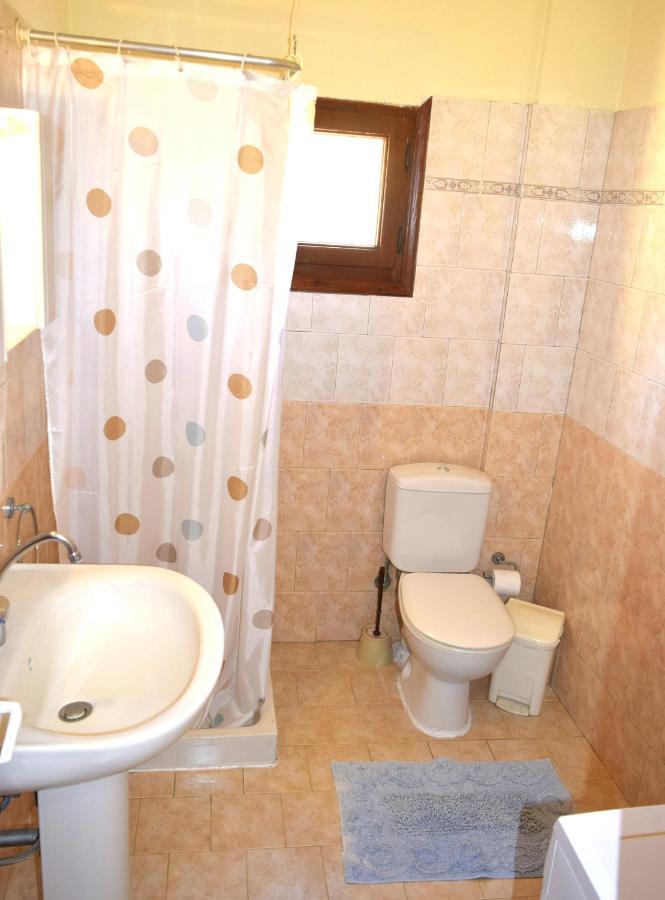 Dourios Ippos Apartments Frikes Buitenkant foto