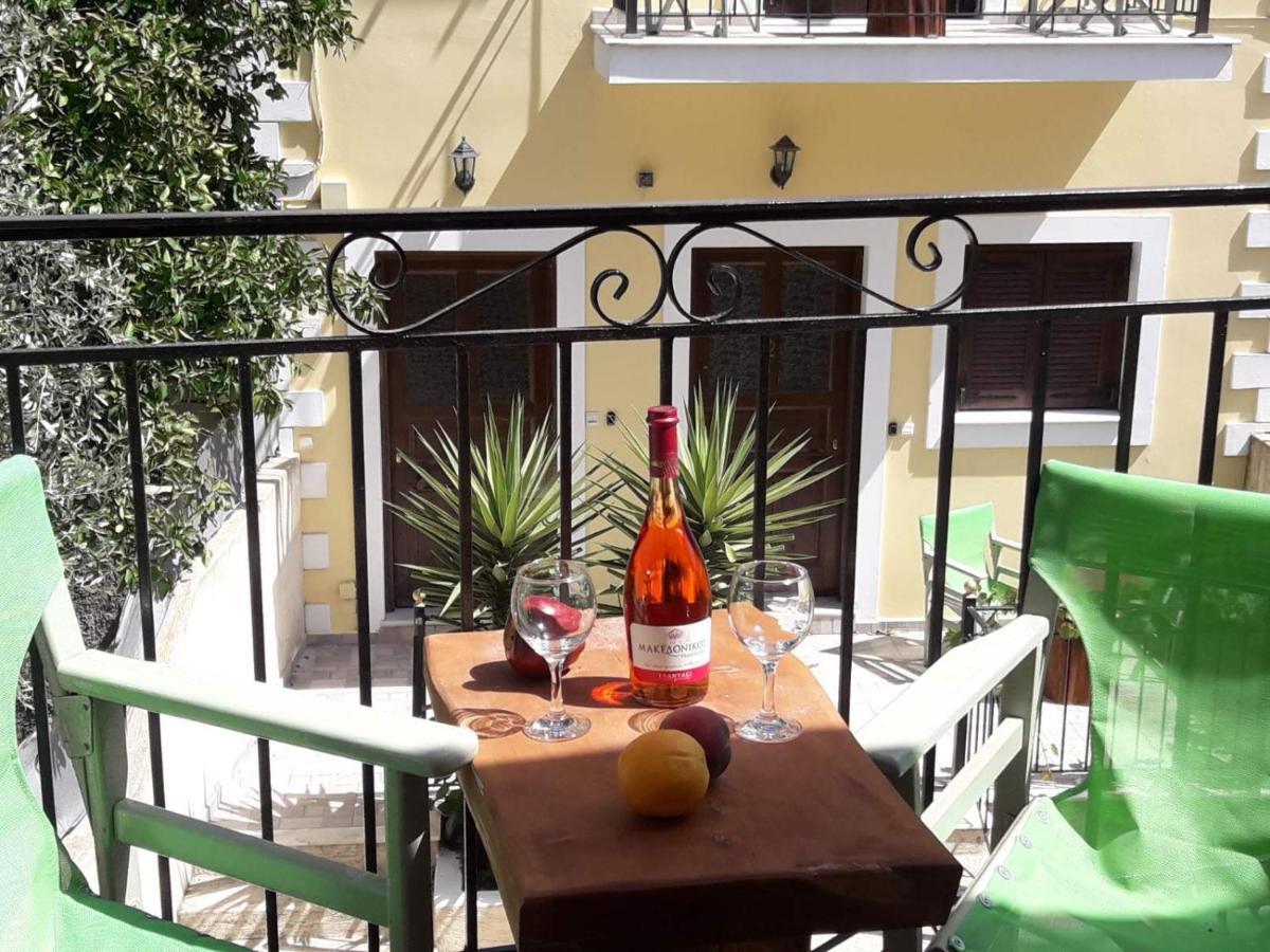 Dourios Ippos Apartments Frikes Buitenkant foto